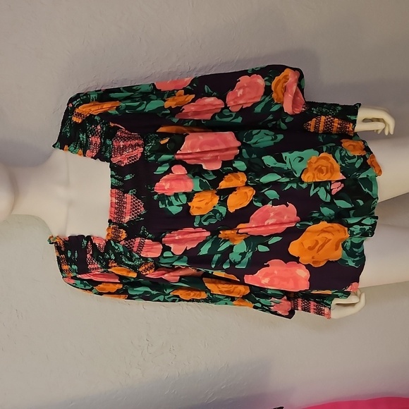 PLENTY Floral Smocked Balloon Sleeve Off Shoulder Square Neck Top - Picture 3 of 9